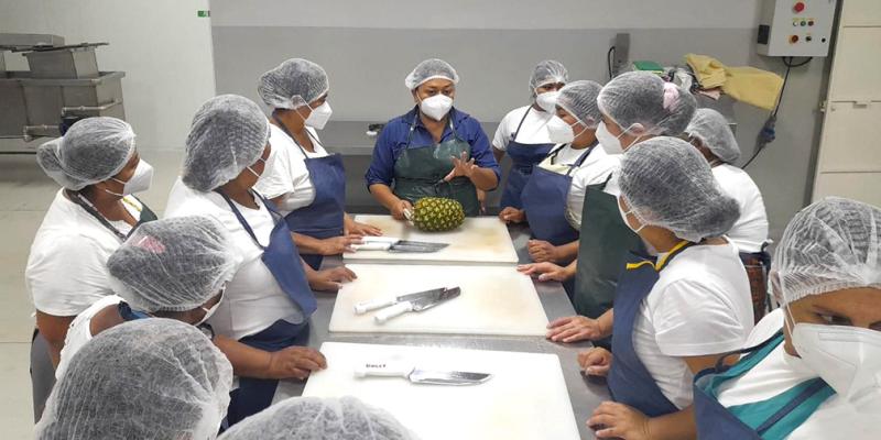 Mujeres de Sacatepéquez aprenden a elaborar mermeladas