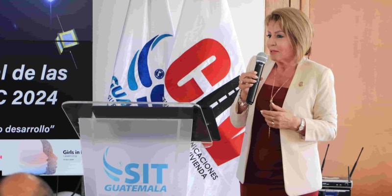 En el marco del Día Internacional de las Niñas en las Tecnologías de la Información y la Comunicación (TIC), se celebra el potencial ilimitado de las jóvenes para convertirse en líderes en el mundo digital. La Superintendencia de Telecomunicaciones (SIT) realizó un programa de actividades, destacando la importancia de fomentar el interés de las niñas y jóvenes en las TIC. 