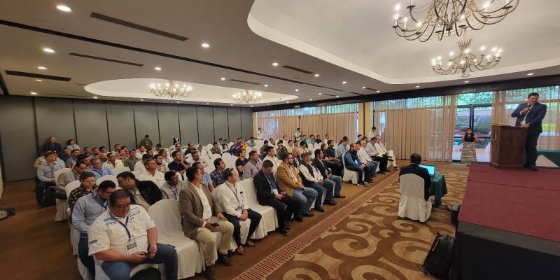 Exponen Política Nacional de Riego en Simposio de Recursos Hídricos de la Costa Sur