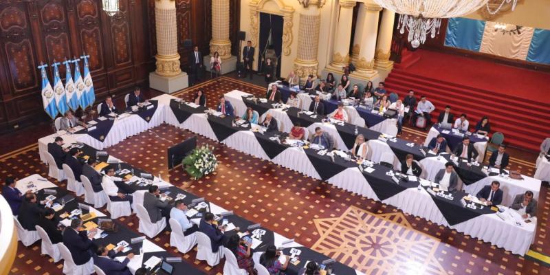 Bernardo Arévalo busca retomar rol del Conadur para la democratización del país