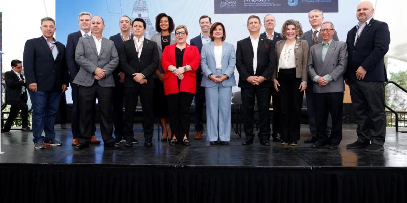 Vicepresienta Karin Herrera participa en foro Business Future Of The Americas 2024 AMCHAM 
