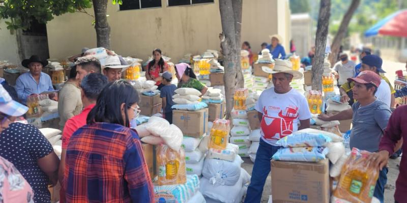Distribuyen 12,702 raciones alimentarias en Quiché y las Verapaces