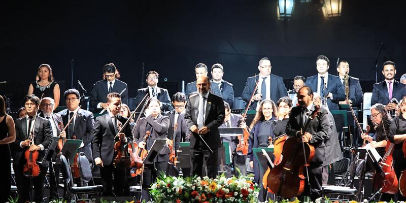 Concierto culmina actividades por el 80 aniversario de la Revolución