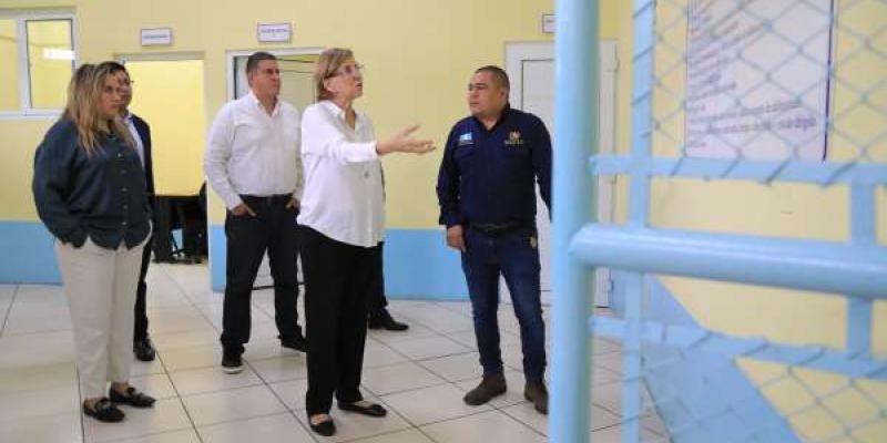 La Comisión del Menor y la Familia, representada por la diputada Lucrecia de Palomo, conoció las instalaciones del CER-1.