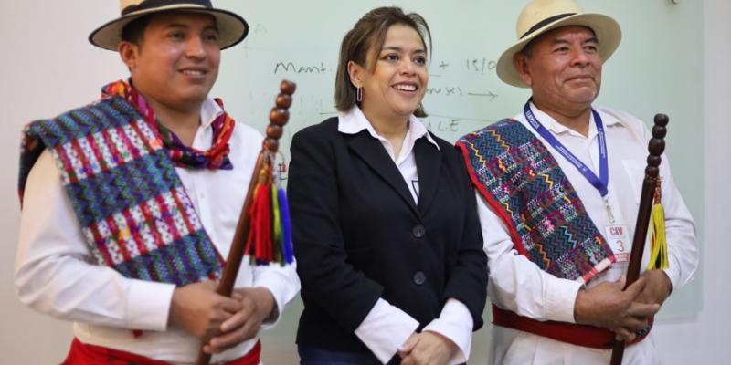 Líderes comunitarios de Rabinal y Cubulco sostienen diálogo con autoridades del CIV