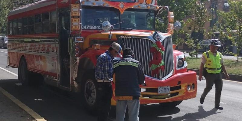 DGT refuerza la seguridad vial al verificar más de 2 mil buses extraurbanos y mejora la extensión de permisos a través de QR a transportistas de productos esenciales en las festividades de fin de año 