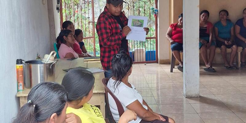 Brindan capacitación acerca del manejo de recursos orgánicos y creación de aboneras