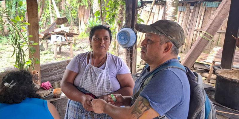 Fortalecen la sanidad avícola en Poptún