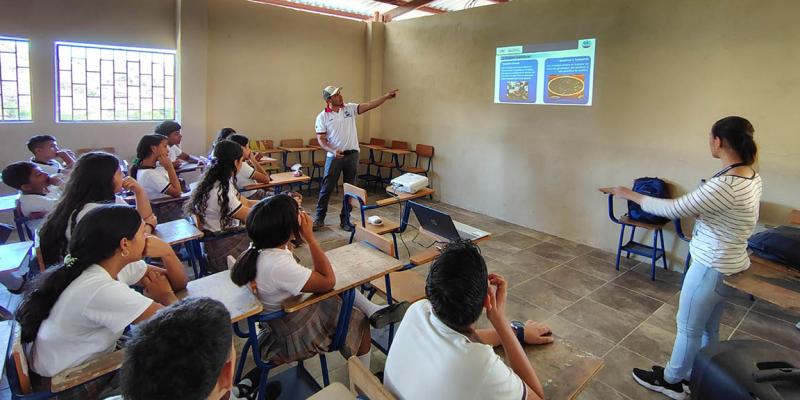 Se da impulso a la educación alimentaria y a los huertos escolares en El Progreso