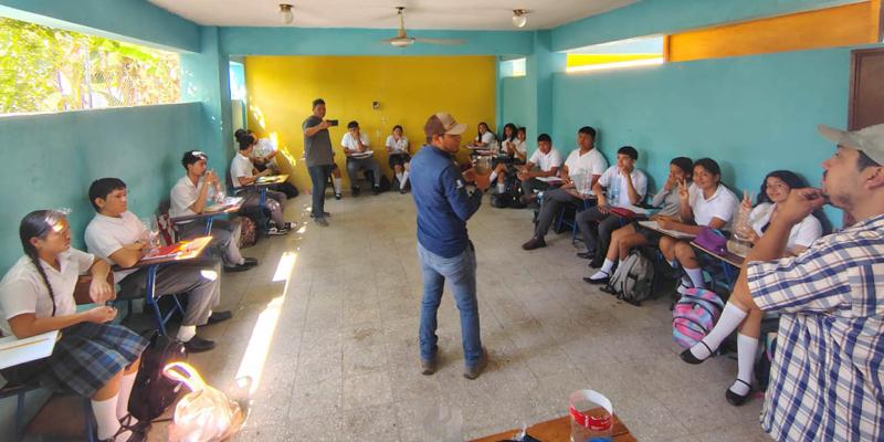 Estudiantes del Jícaro aprenden acerca de huertos escolares y alimentación saludable