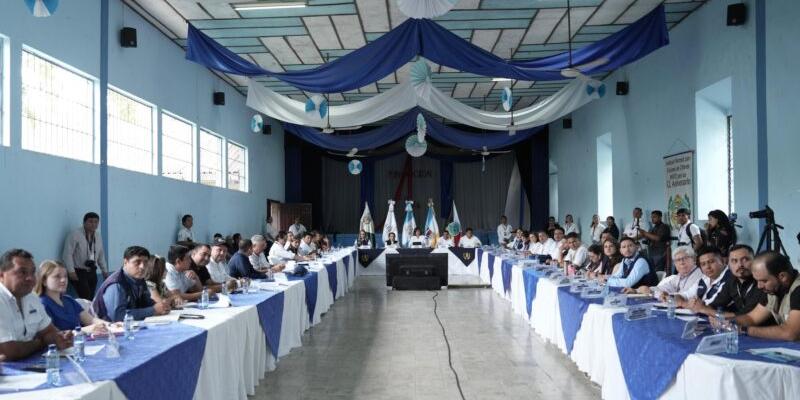 Vicepresidencia insta a fortalecer la lucha contra la desnutrición aguda y mejorar vigilancia y acceso al agua en Chiquimula