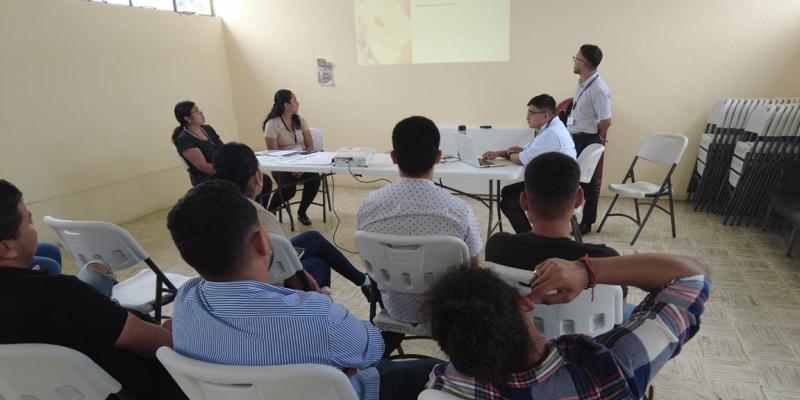 Estudiantes de agronomía conocen importancia de la cartografía en su profesión