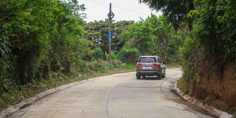 Mejoran camino rural en San Pedro Yepocapa: más de 13 mil vecinos ya sienten el cambio