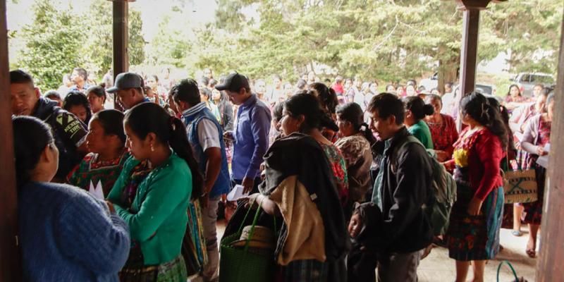 Agricultores de Chimaltenango reciben semillas y herramientas 