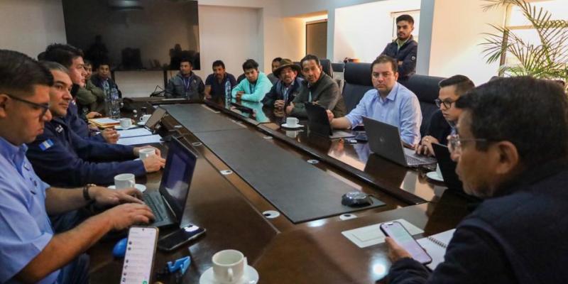 CIV da seguimiento a proyectos viales en Totonicapán junto a alcaldes y líderes comunitarios