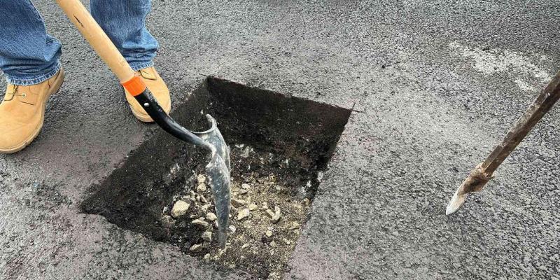  COVIAL inicia estudio de suelos en la pista del Aeropuerto Internacional La Aurora
