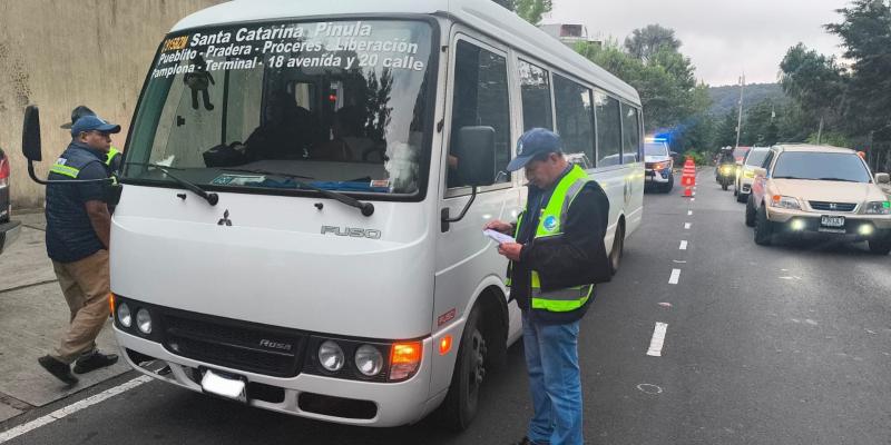 Inspeccionan 1,130 buses e imponen sanciones a más de 50  