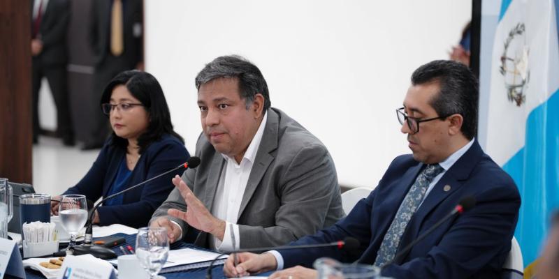 El titular de la SEGEPLAN), Carlos Mendoza, destacó la importancia de la prospectiva.