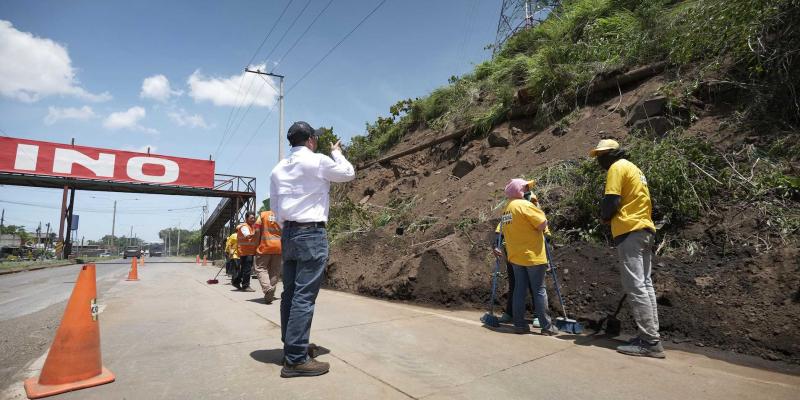 COVIAL habilita paso en ruta CA-9 Sur tras derrumbe