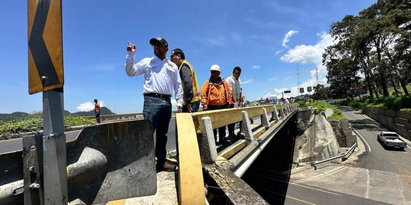 Inspeccionan puente Santa María tras sismos; no presenta daños estructurales