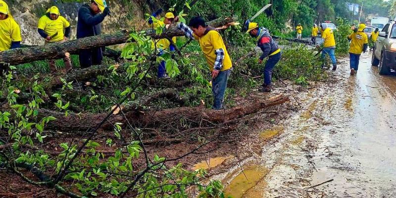 Emergencias viales fueron atendidas por Covial y Caminos el fin de semana tras intensas lluvias 