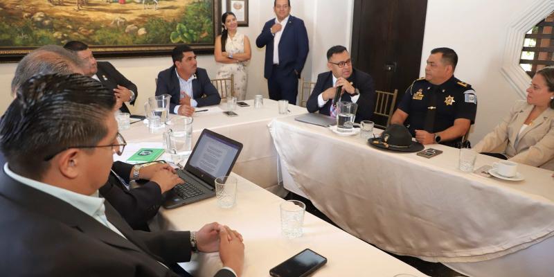 Presentan propuestas para mejorar la movilidad entre Antigua y La Aurora
