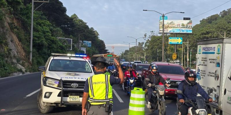 Provial brinda apoyo en trágico accidente en la ruta al Pacífico y contribuye a la movilidad vehicular