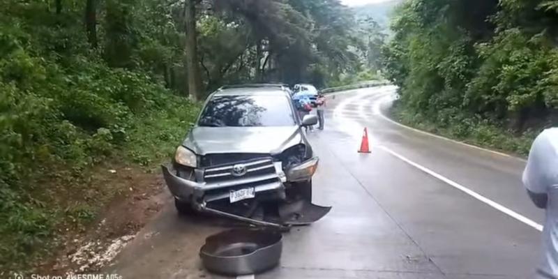 Lluvia sobre ruedas: un choque que nos recuerda que el peligro viaja con nosotros