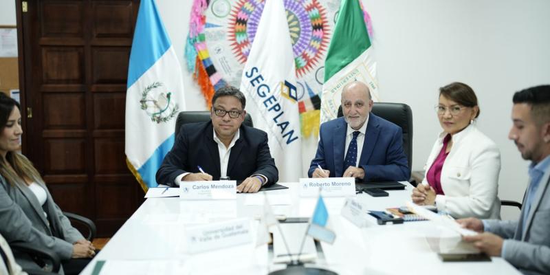 Alianza entre ambas instituciones fortalecerá el acceso a la educación superior en el país.