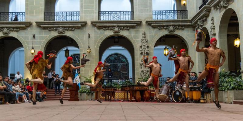 Ballet Moderno y Folklórico de Guatemala