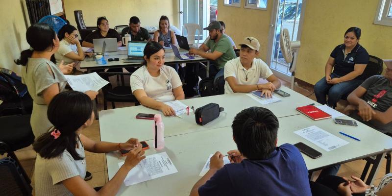 Servidores cívicos de Chiquimula fortalecen sus capacidades técnicas