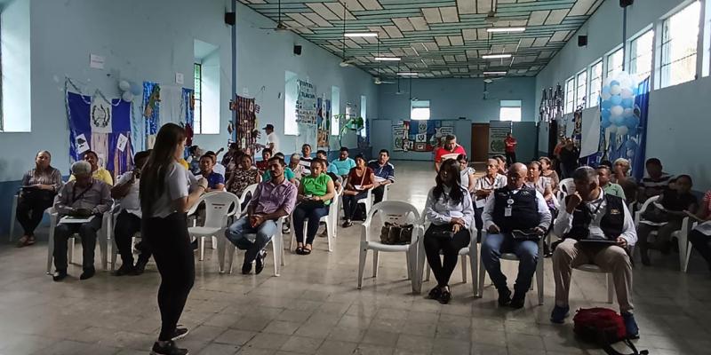 Impulsando huertos escolares en Chiquimula