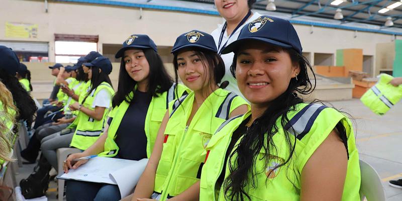 Provial forma a 56 jóvenes servidores cívicos en Sanarate para construir un país más seguro en las carreteras
