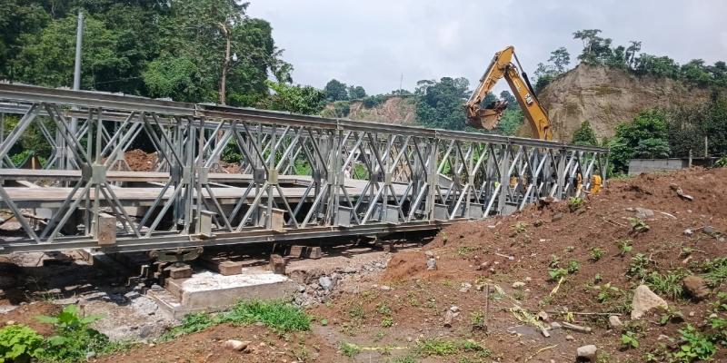 Arman 6 de los 7 tramos de puente modular en Cito Zarco 