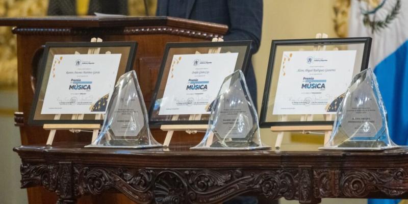  Premio por Trayectoria y Aportes al Desarrollo de la Música