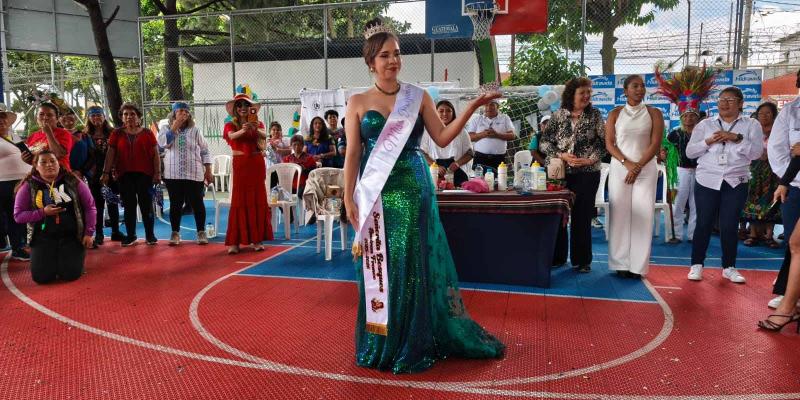Reina del Programa Sustantivo Mujer 