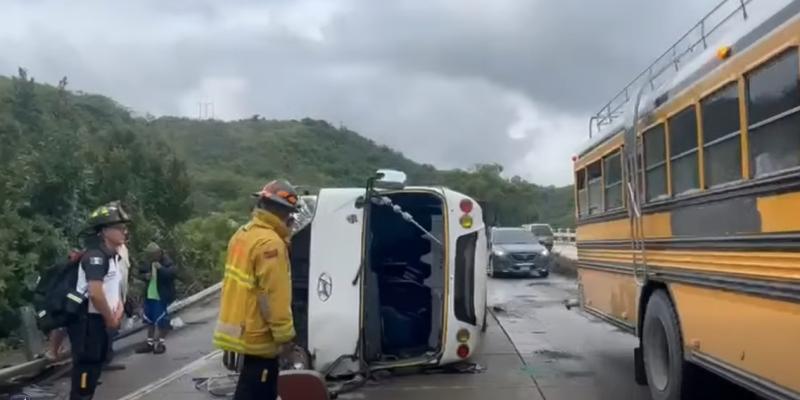 Provial brinda asistencia en accidente que deja a 20 personas con crisis nerviosa