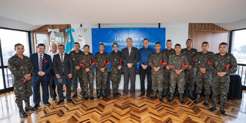 SIT capacita a cadetes de la Escuela Politécnica en telecomunicaciones estratégicas