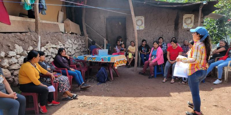 Familias aprenden la importancia del agua y su buen manejo