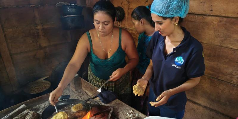 Aprenden elaboración de productos derivados del pescado