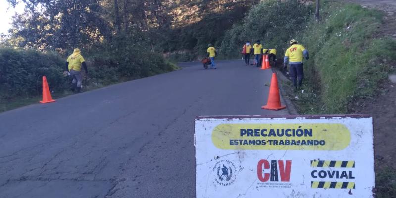 Mejoramos la seguridad vial en San Marcos: limpieza en marcha en ruta entre San Lorenzo y Comitancillo