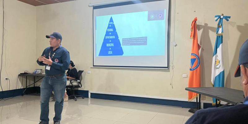 Durante la semana, se llevaron a cabo múltiples labores bajo esta filosofía. Se realizaron chapeos en el perímetro interno y áreas verdes, despejando los entornos del centro de control y mejorando la visibilidad y seguridad aeroportuaria.