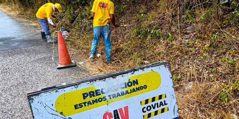 COVIAL cierra el 2025 con carreteras limpias en Agua Blanca, Jutiapa