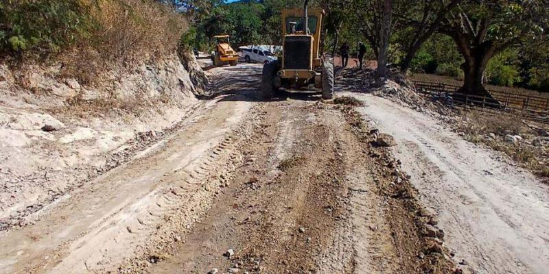 Más de 4 mil habitantes de Jalapa mejoran su acceso a servicios y comercio con mantenimiento vial