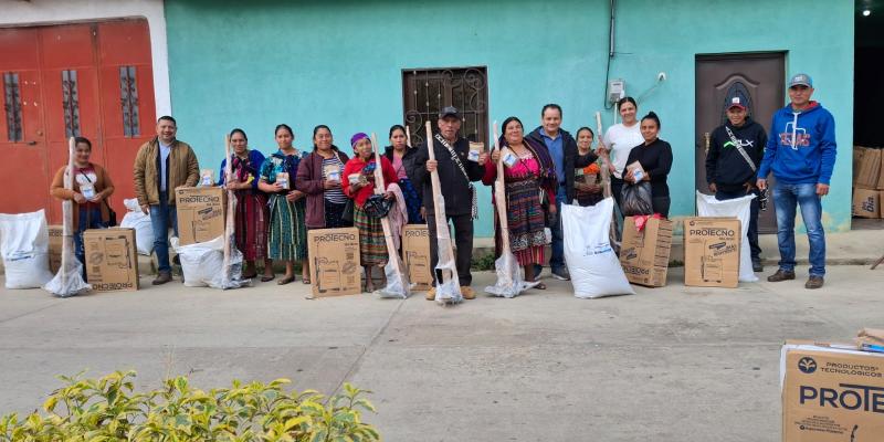 Huertos familiares fortalecen alimentación y economía rural en Quiché