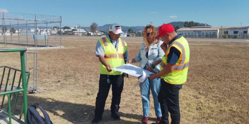 La ampliación de la terminal permitirá mejorar la atención a pasajeros, optimizar los espacios operativos y fortalecer la conectividad aérea del departamento.