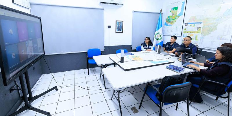 Capacitan a jefes departamentales en uso de información geoespacial