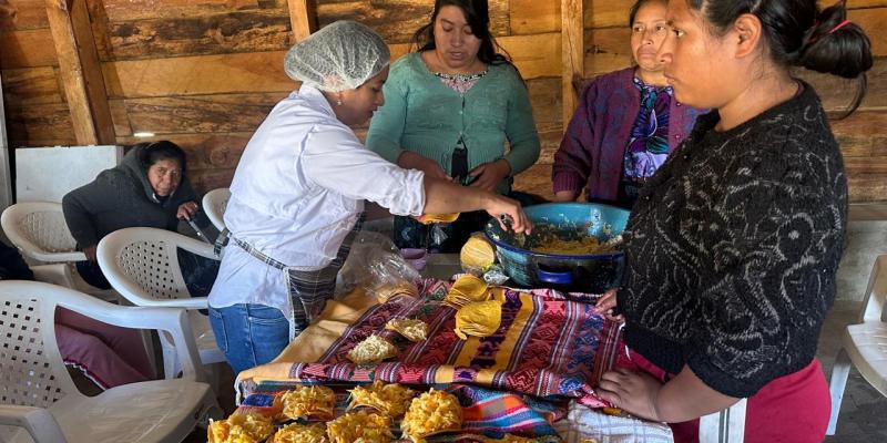 Fortalecen nutrición con la transformación de alimentos
