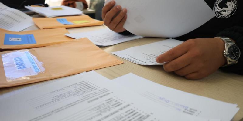 Para proteger a pasajeros entregan certificados de funcionalidad a unidades de transporte extraurbano de Petén