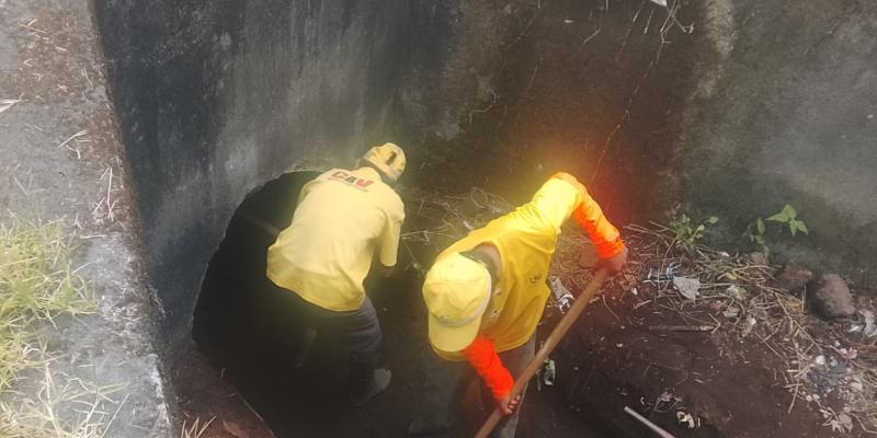 Realizan limpieza para evitar daños en la ruta entre Chicacao y Santiago Atitlán